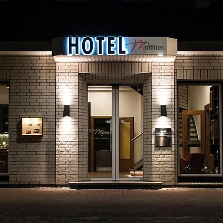 Hotel Matthias Gnarrenburg Экстерьер фото