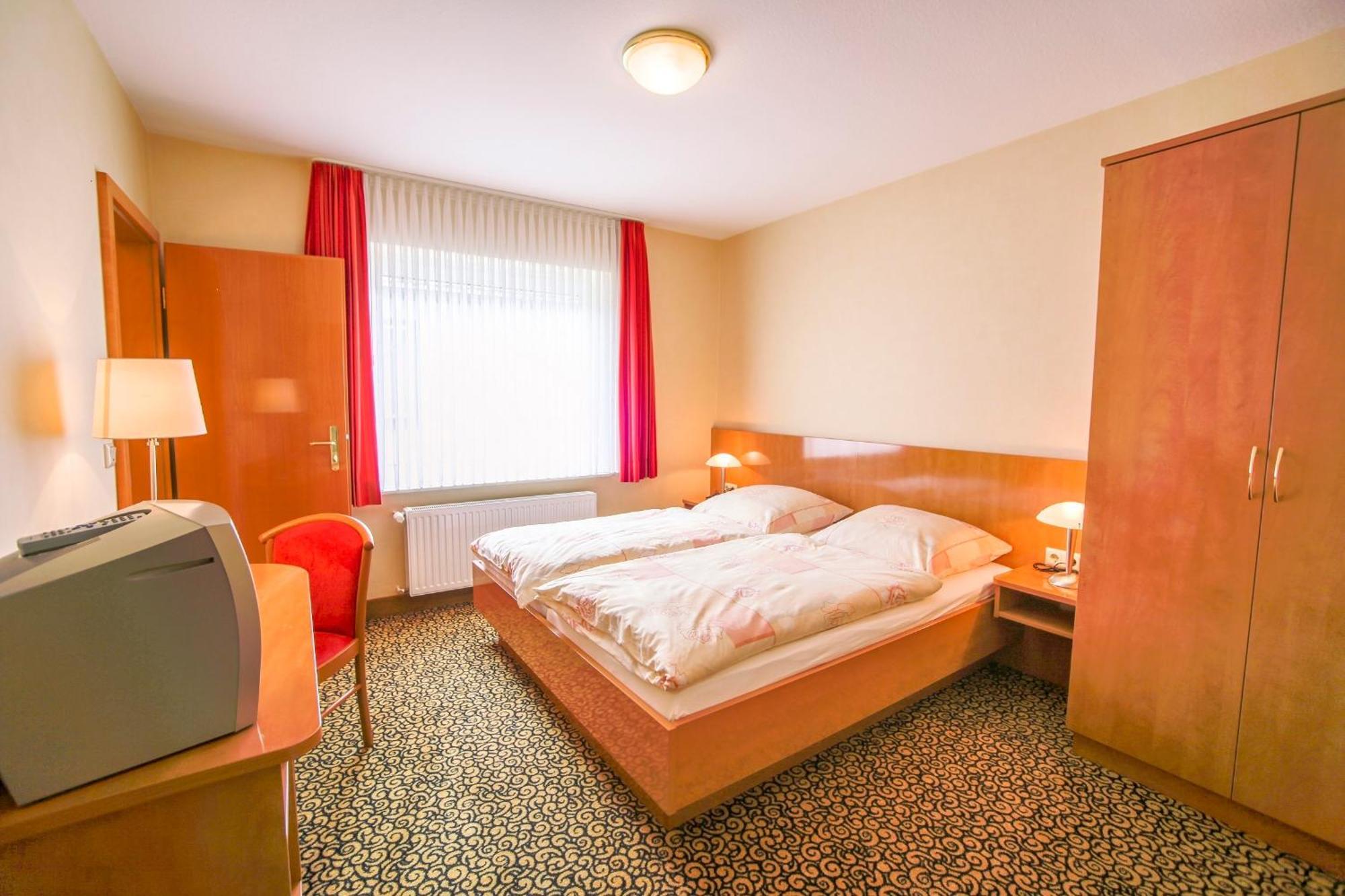 Hotel Matthias Gnarrenburg Номер фото