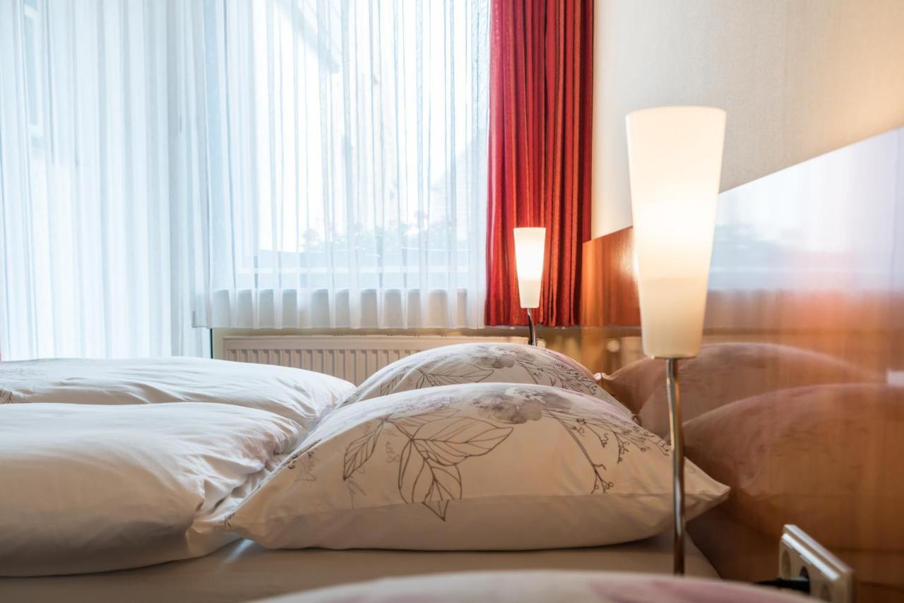Hotel Matthias Gnarrenburg Экстерьер фото