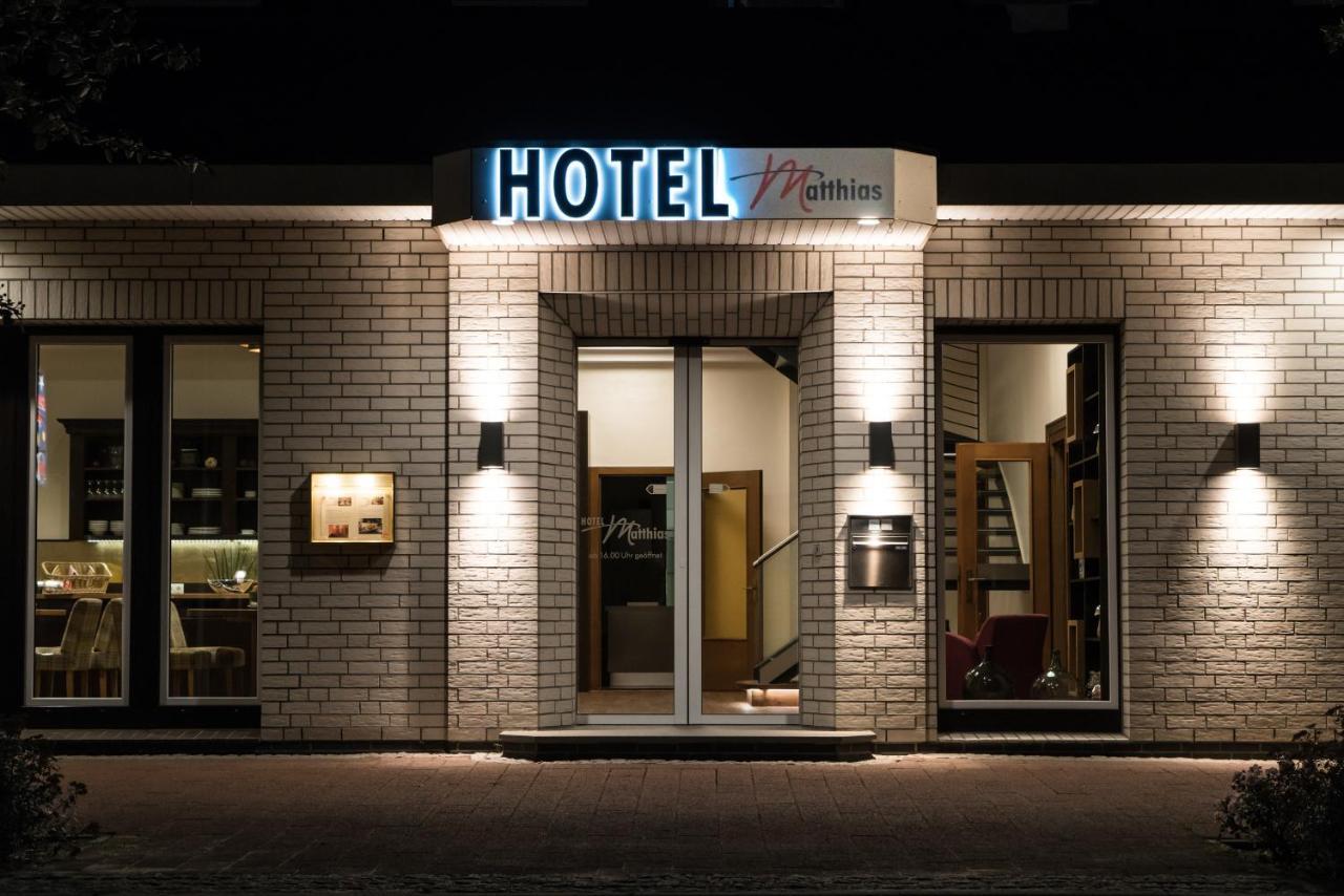 Hotel Matthias Gnarrenburg Экстерьер фото